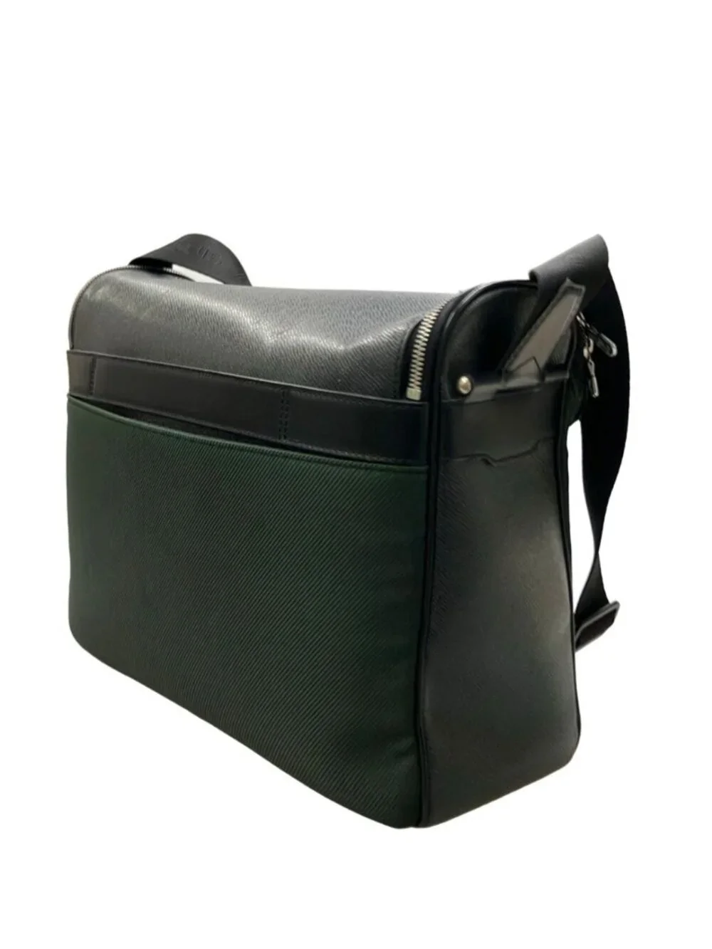 Louis Vuitton Shoulder Bag Crossbody Leather Taiga